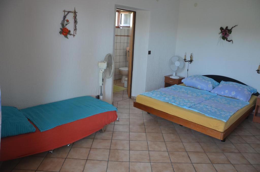 Apartmani Kemac Stara Novalja Εξωτερικό φωτογραφία